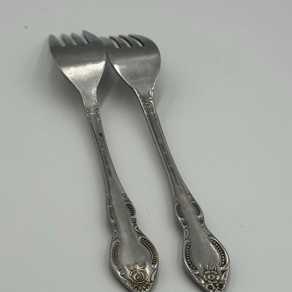 Vintage‎ Pair Of Rogers Oneida Stainless Forks